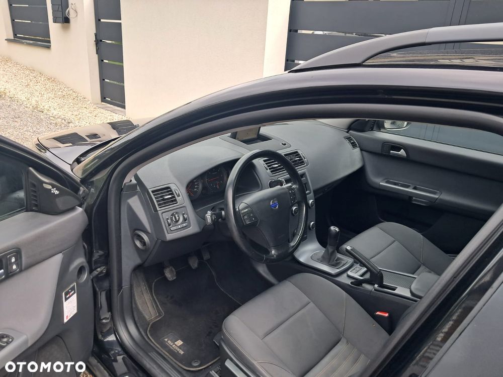 Volvo V50 D2 - 10