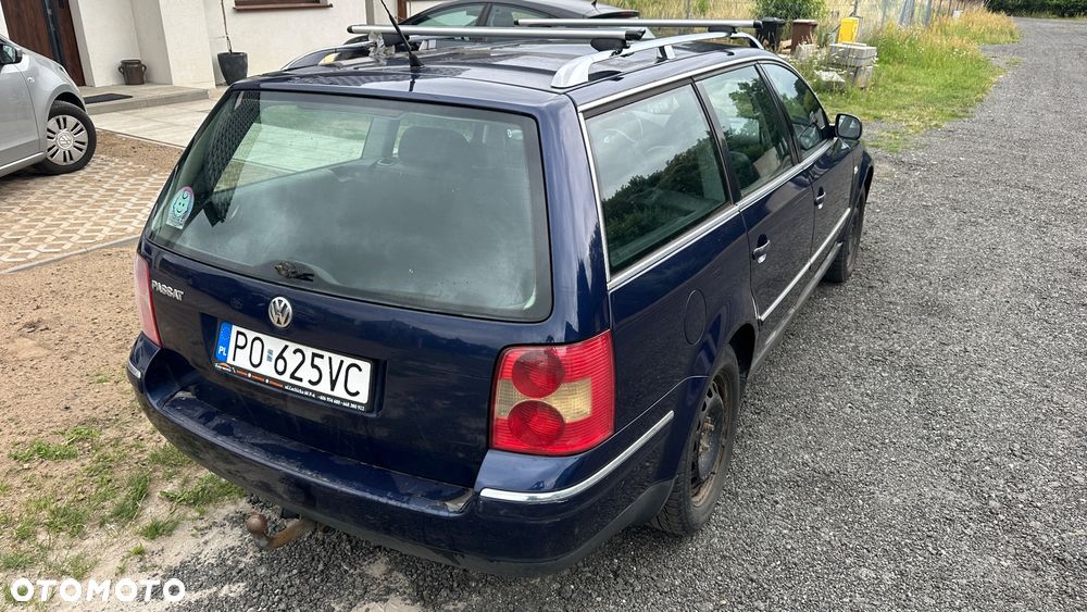 Volkswagen Passat 1.9 TDI Highline - 9