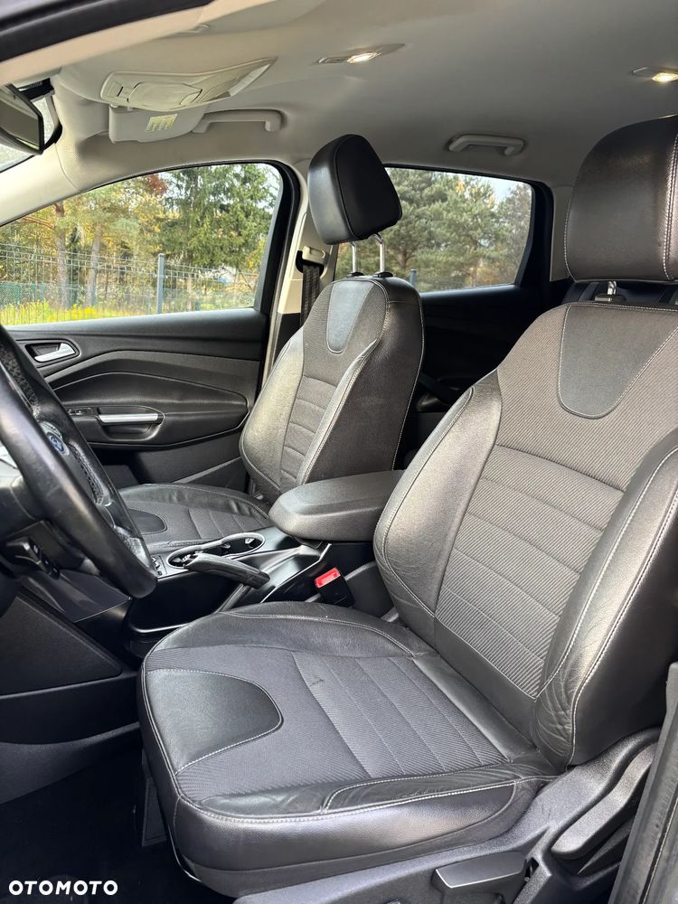 Ford Kuga 1.6 EcoBoost 2x4 Titanium - 10