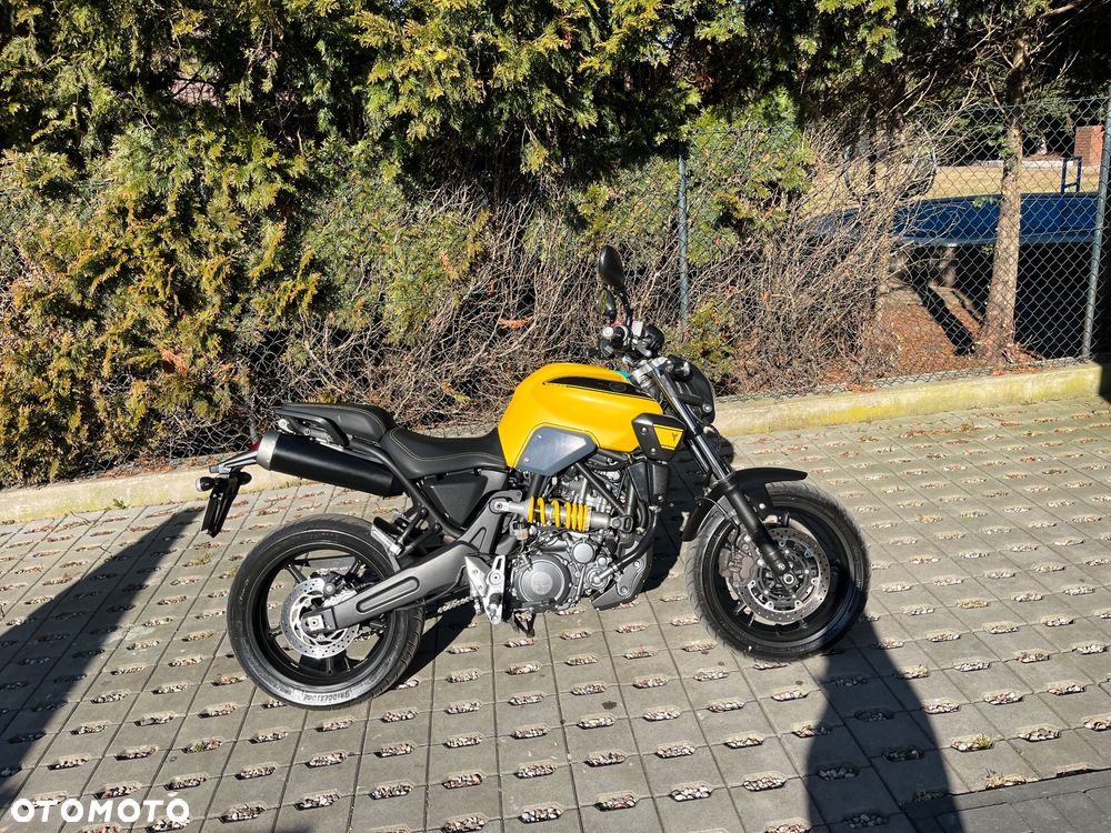 Yamaha MT - 3
