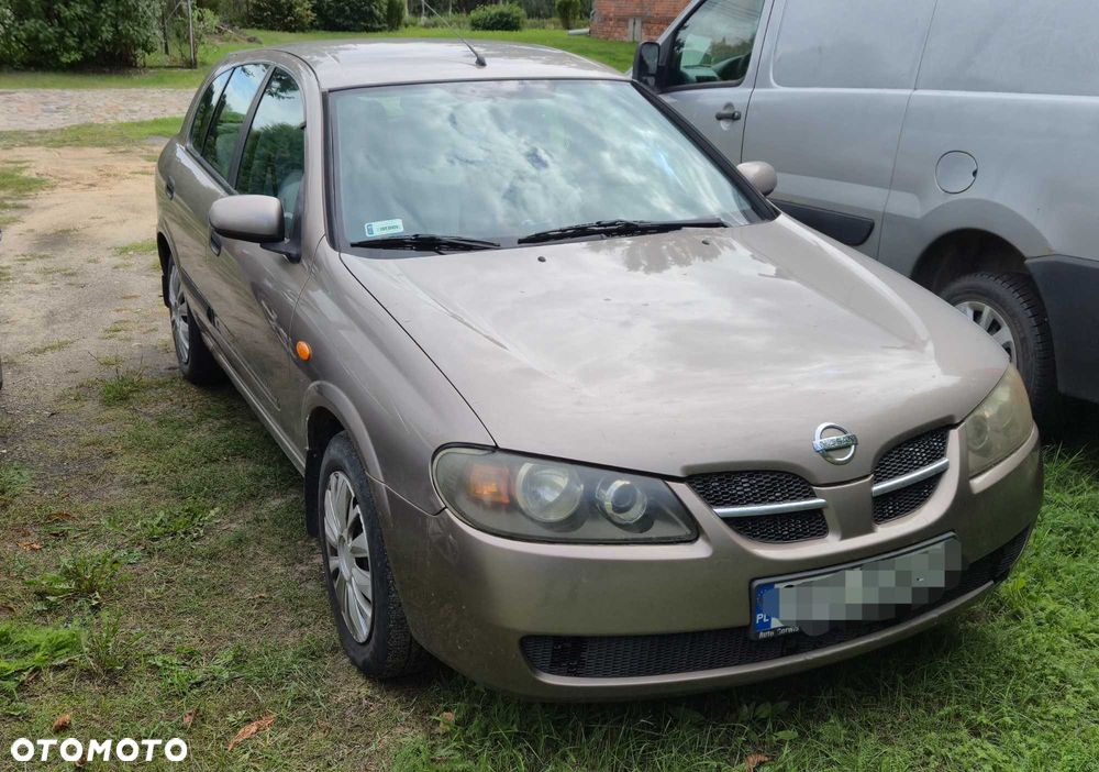 Nissan Almera - 1