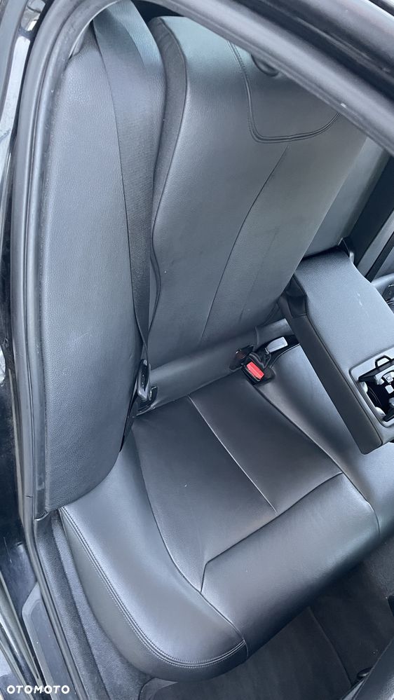Bmw F30 fotele elektryczne z pamięcią pompowane , dzielona kanapa boczki czarna skóra  Europa - 10