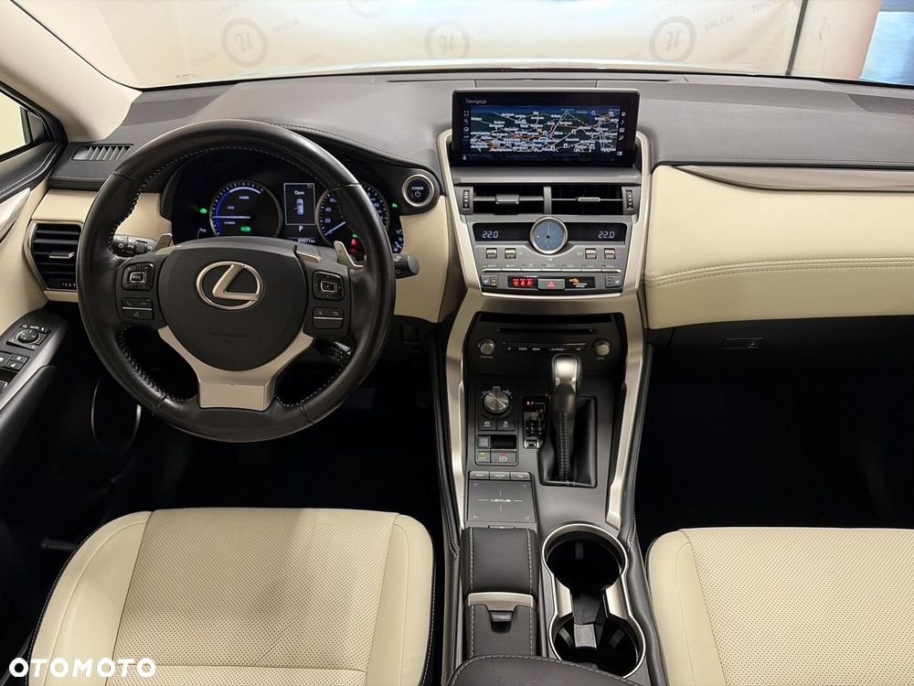 Lexus NX 300h Comfort AWD - 4