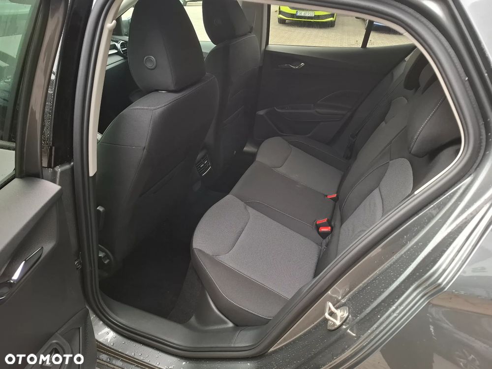 Skoda Fabia 1.0 TSI Drive DSG - 10