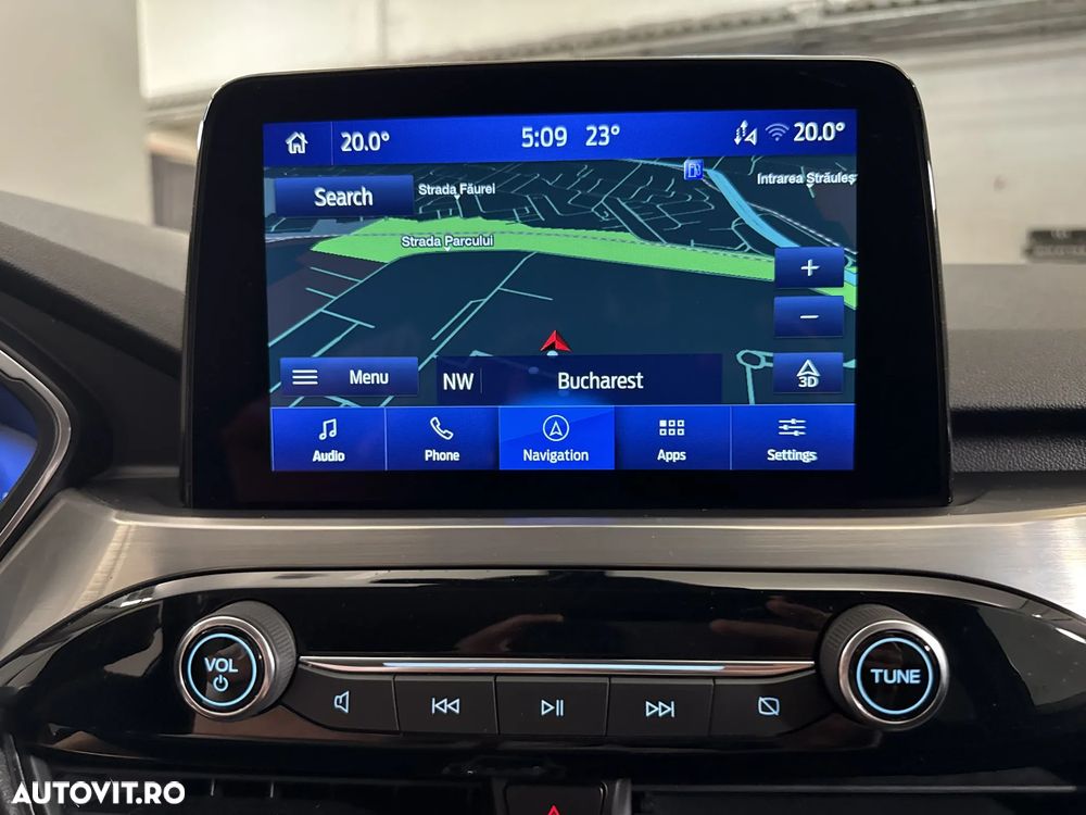 Ford Kuga - 22