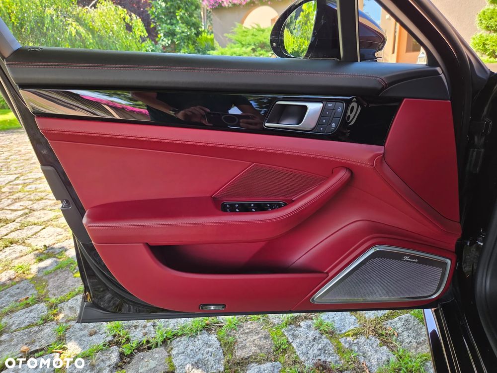 Porsche Panamera GTS - 33