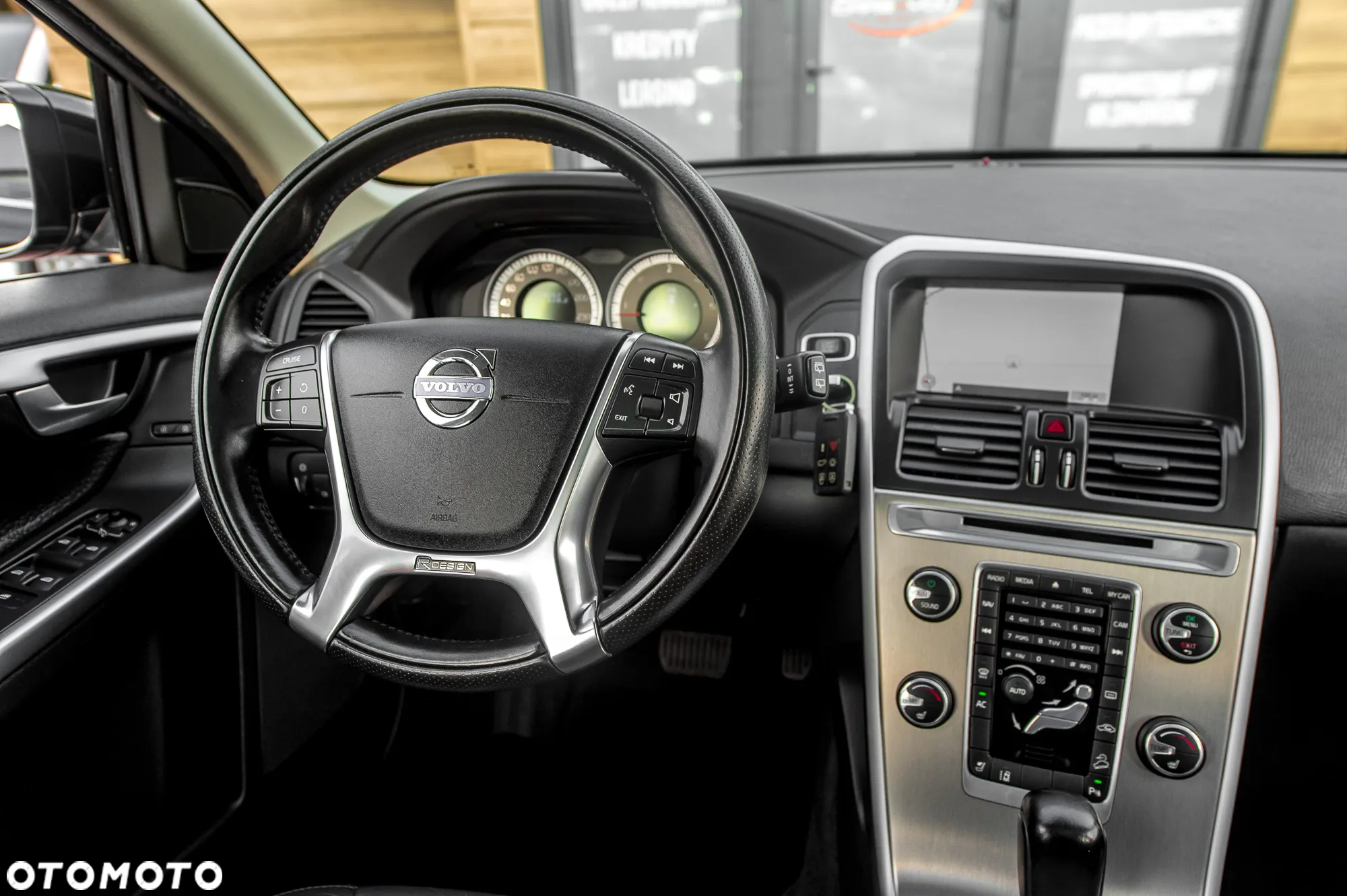 Volvo XC 60 D5 AWD RDesign - 25