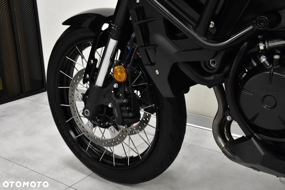Honda VFR - 35