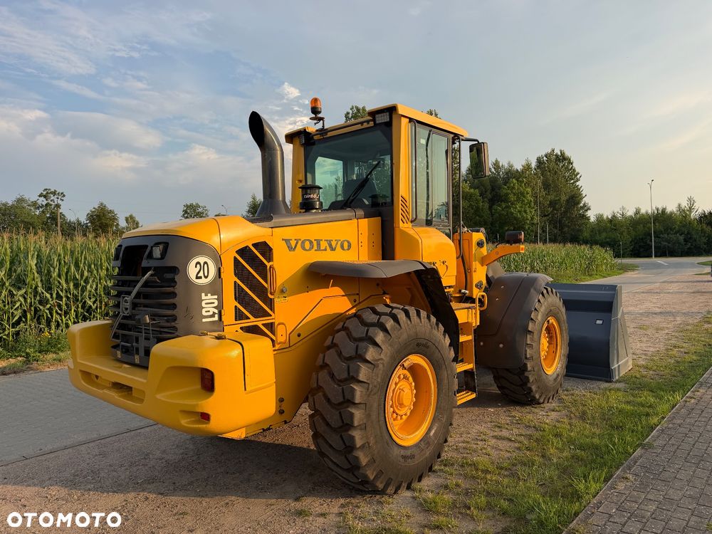Volvo L90F - 5