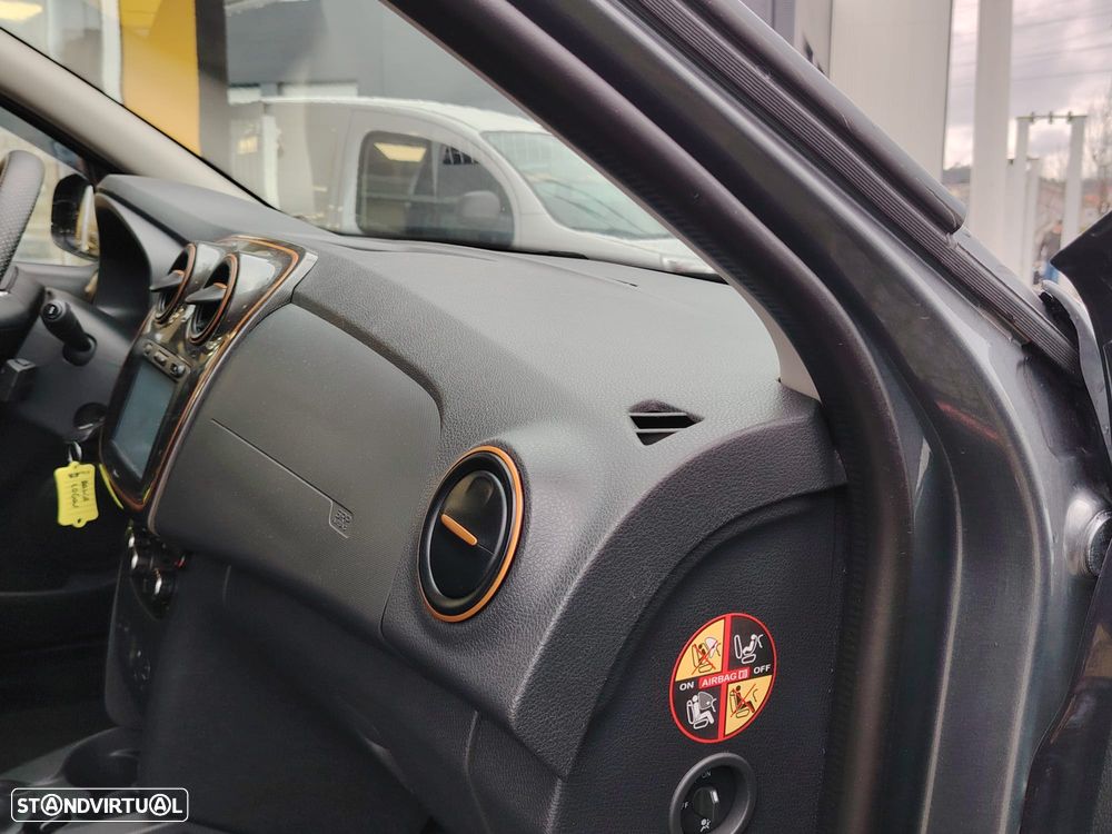 Dacia Logan MCV 0.9 TCe Stepway - 19