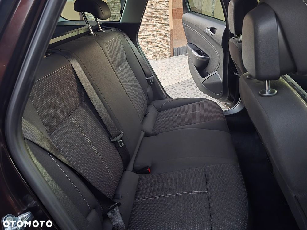 Opel Astra 1.4 Turbo Cosmo - 21