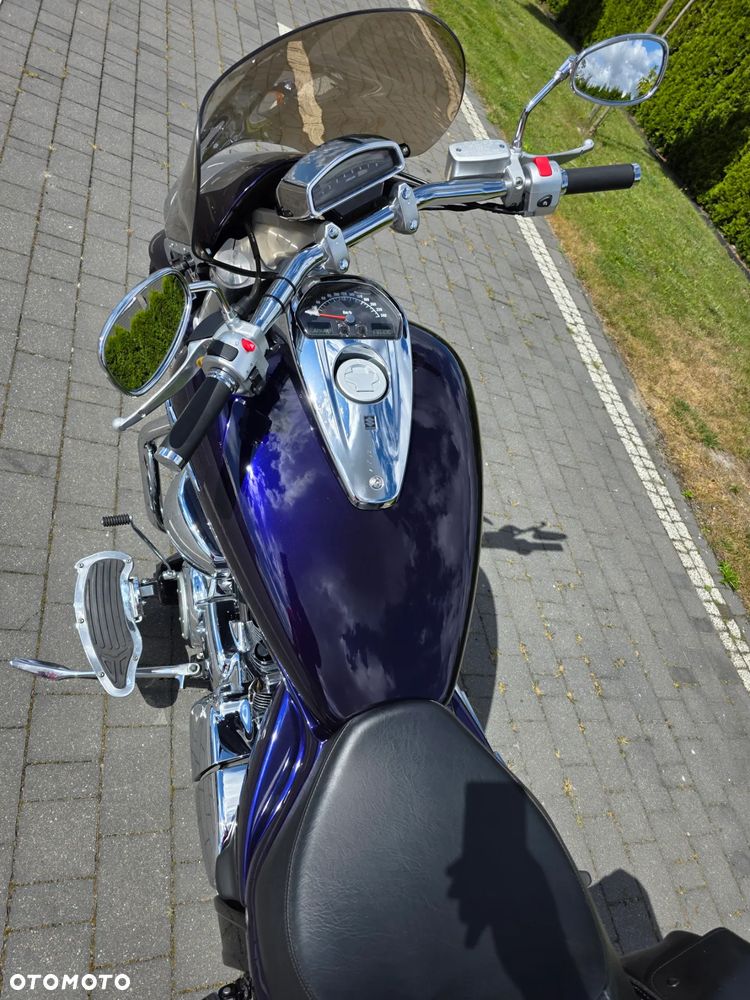 Suzuki Intruder - 26