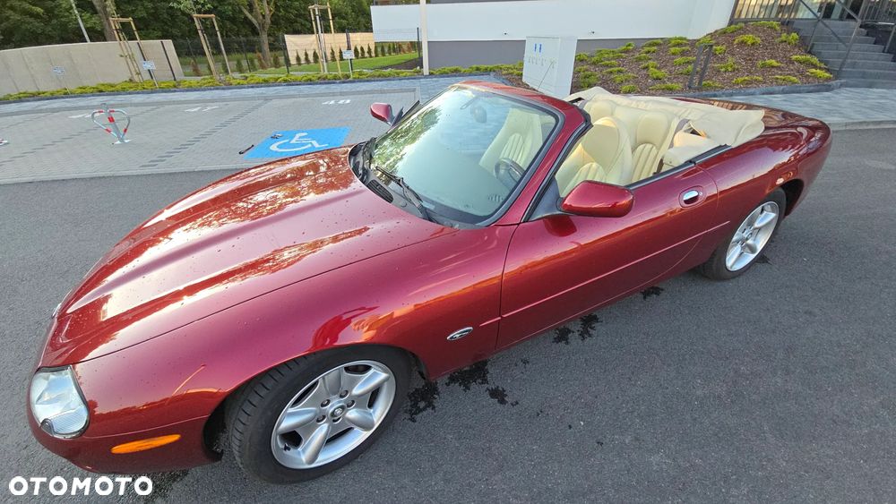 Jaguar XK8 - 24