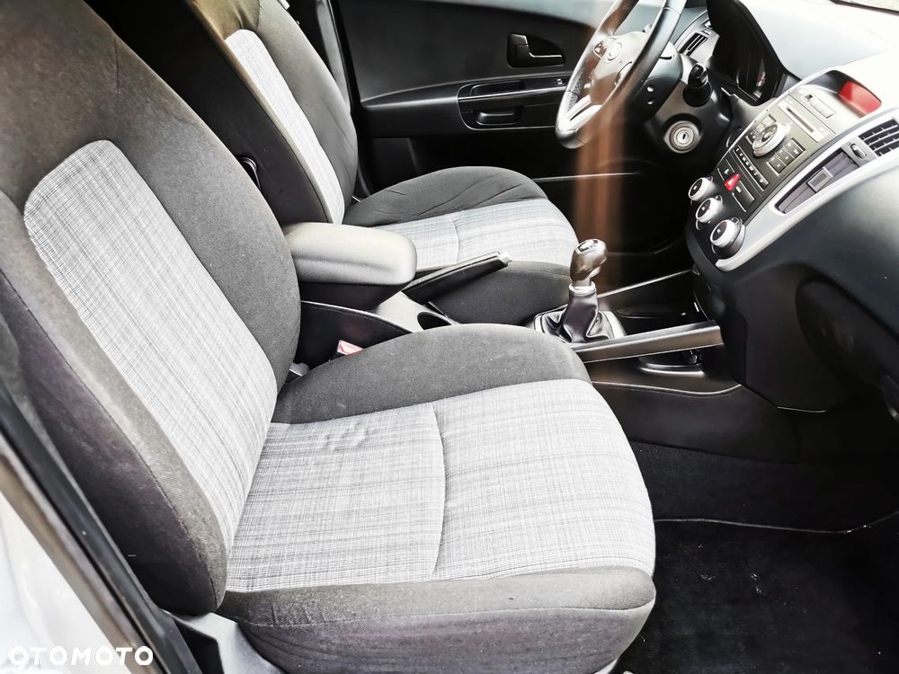 Kia Ceed 1.4 CVVT Attract - 8