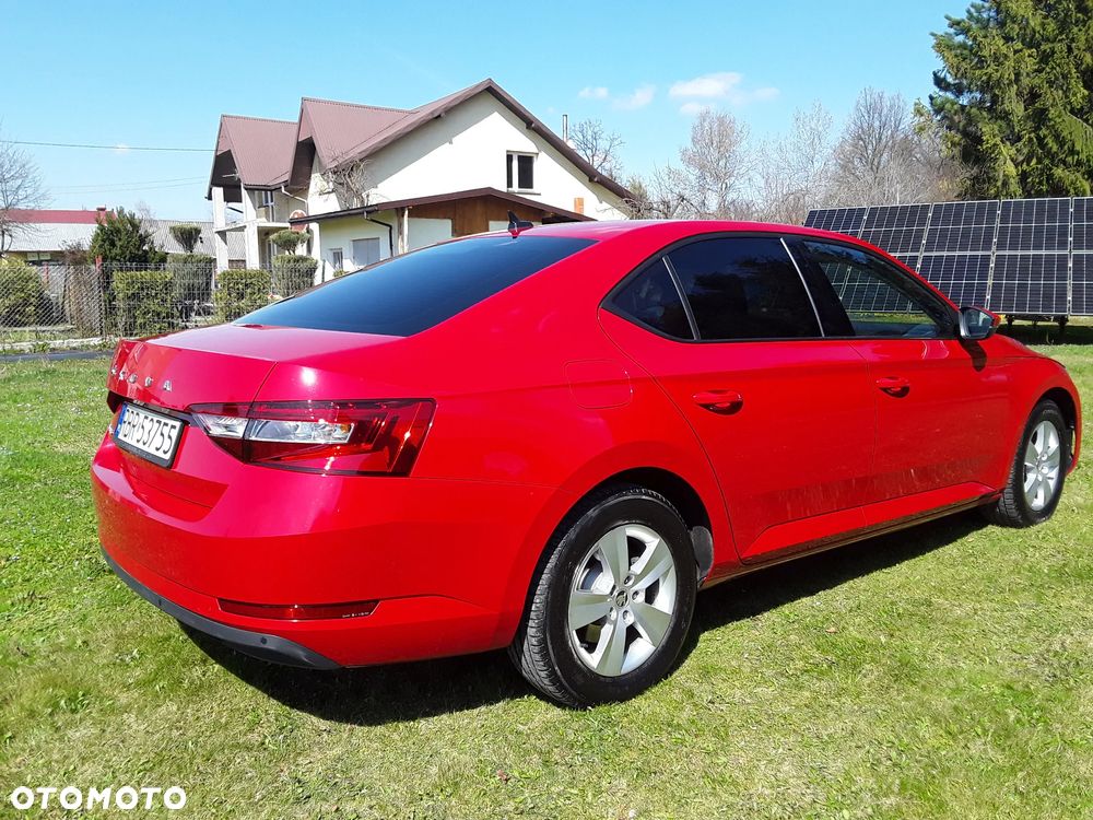 Skoda Superb 2.0 TDI SCR Style DSG - 3