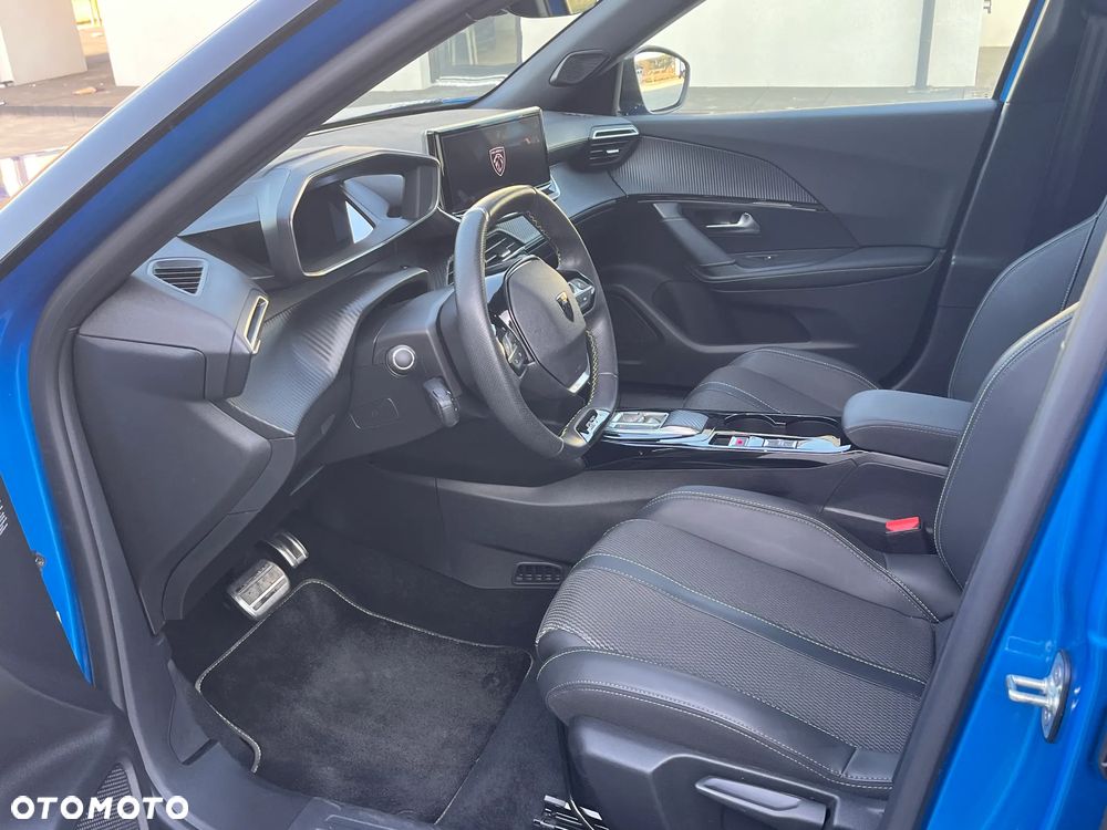 Peugeot 2008 54kWh GT Exclusive - 11