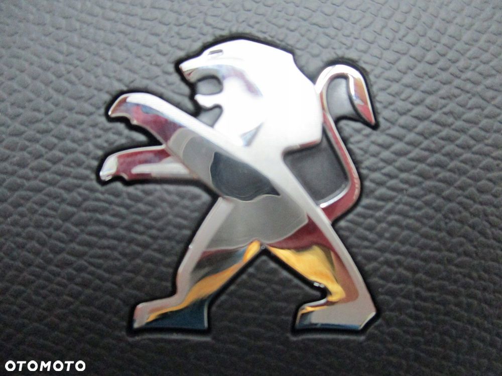 Konsola deska PEUGEOT 2008 208 CARBON 20R N.M - 12