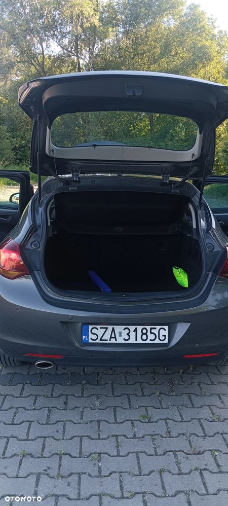 Opel Astra 1.4 T Cosmo - 23