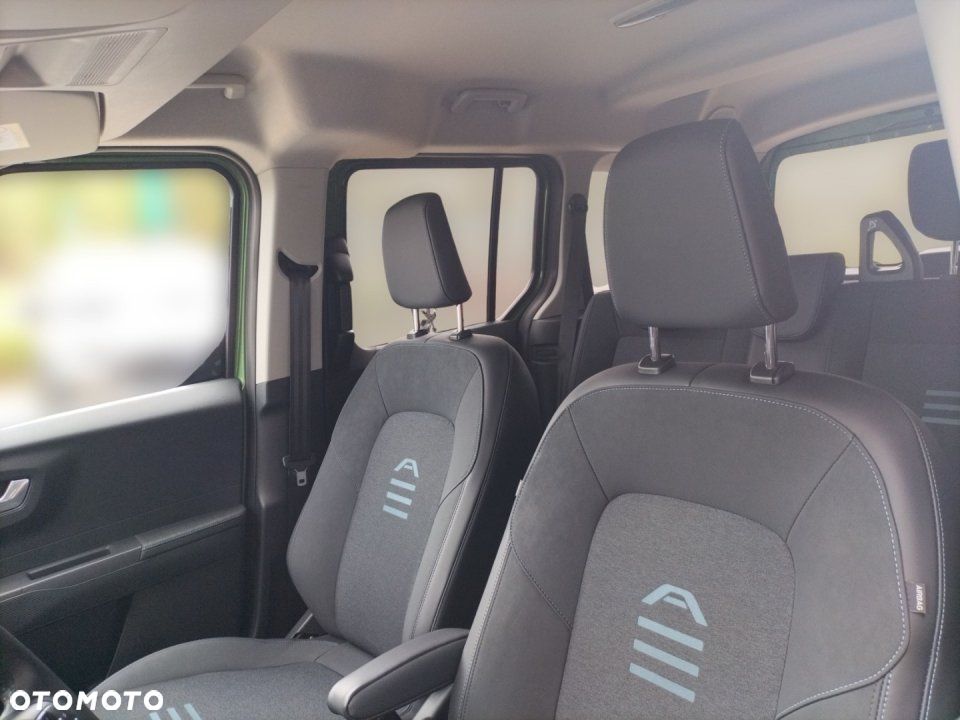 Ford Tourneo Courier - 12