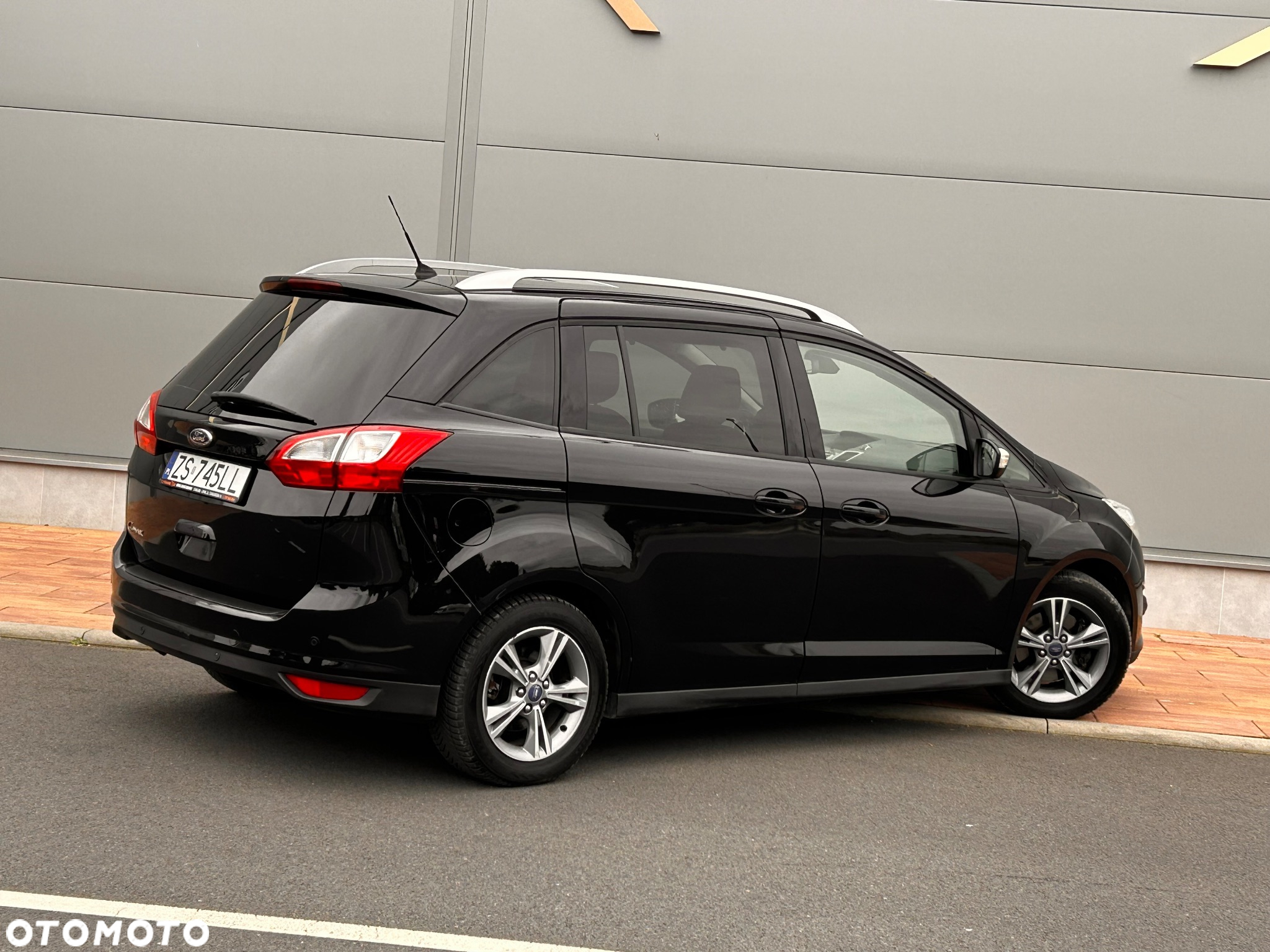 Ford Grand C-MAX 1.6 TDCi Titanium - 21