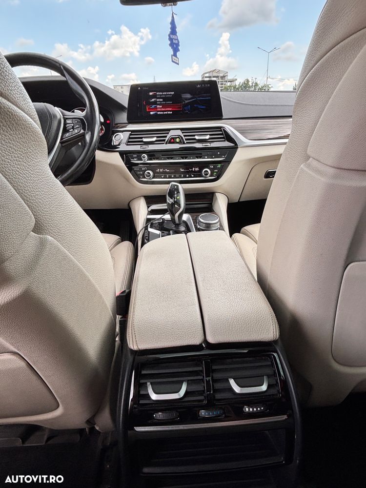 BMW Seria 5 520d AT - 10