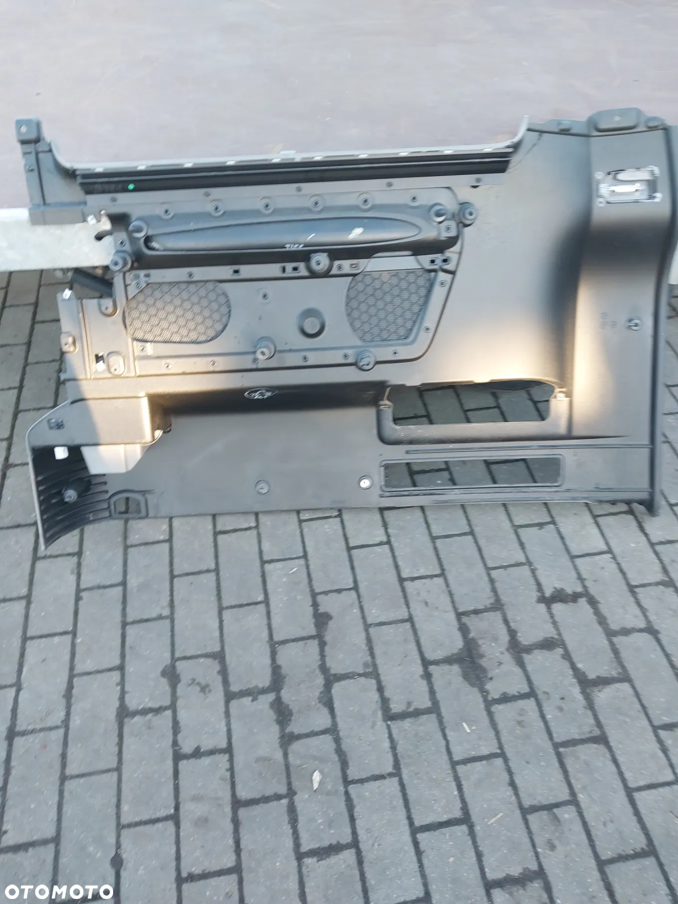 Boczek bagażnika  tył  lewy multiwan vw t5 - 3