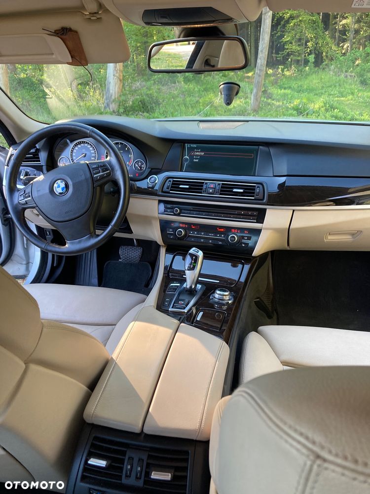 BMW Seria 5 535d xDrive - 10