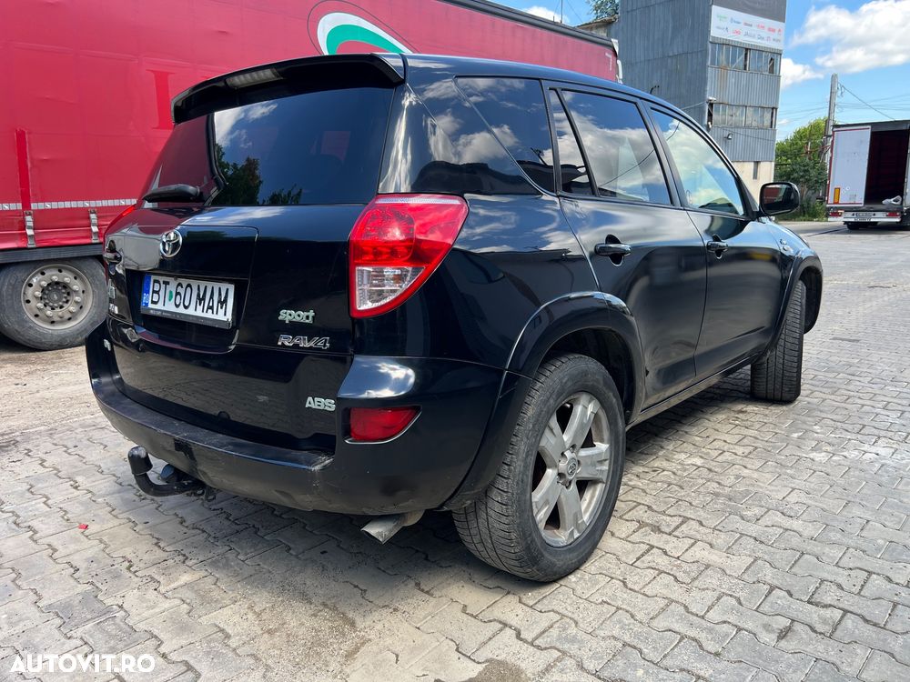 Toyota RAV4 - 9