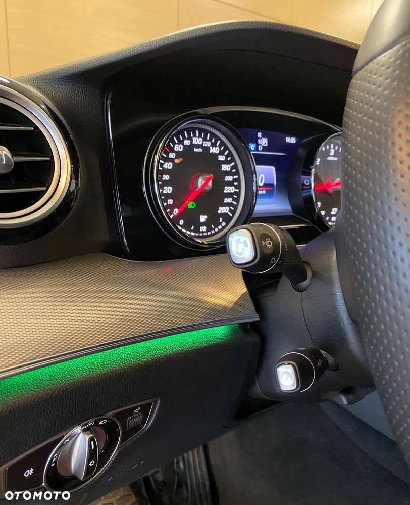 Mercedes-Benz Klasa E 220 d Business Edition 9G-TRONIC - 12