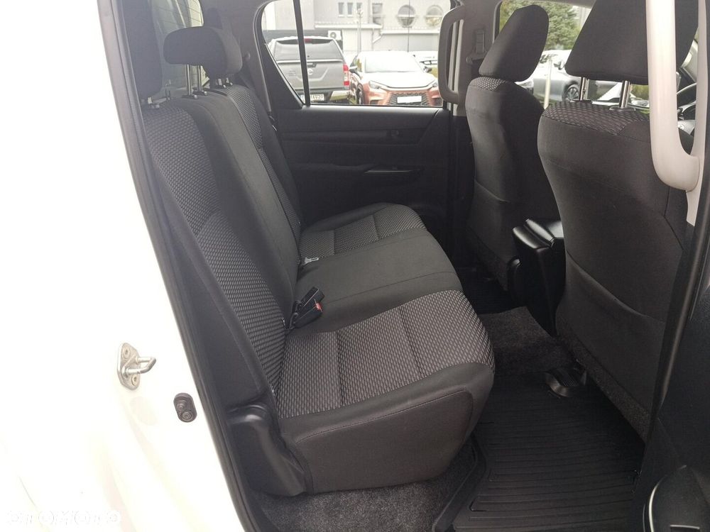 Toyota Hilux 2.4 D-4D Double Cab DLX 4x4 - 19