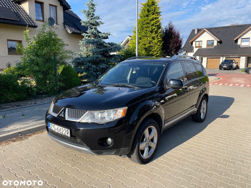 Mitsubishi Outlander 2.0 DID Instyle - 3