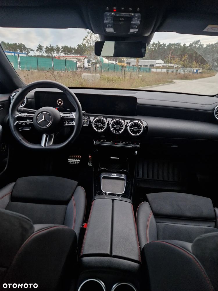 Mercedes-Benz CLA - 9