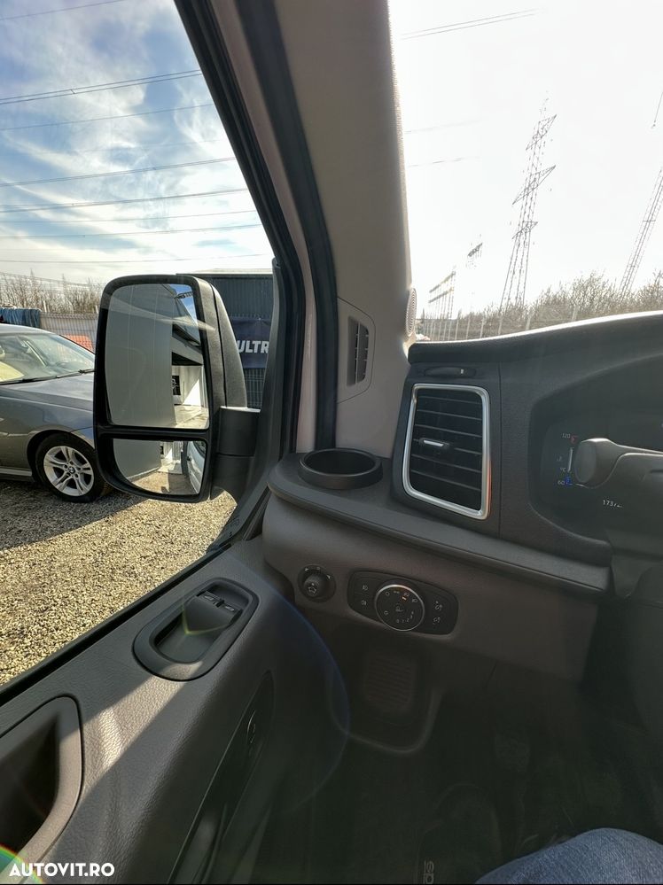 Ford Transit - 9