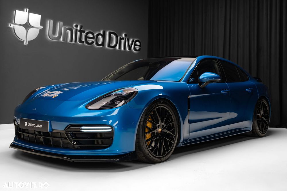 Porsche Panamera - 1