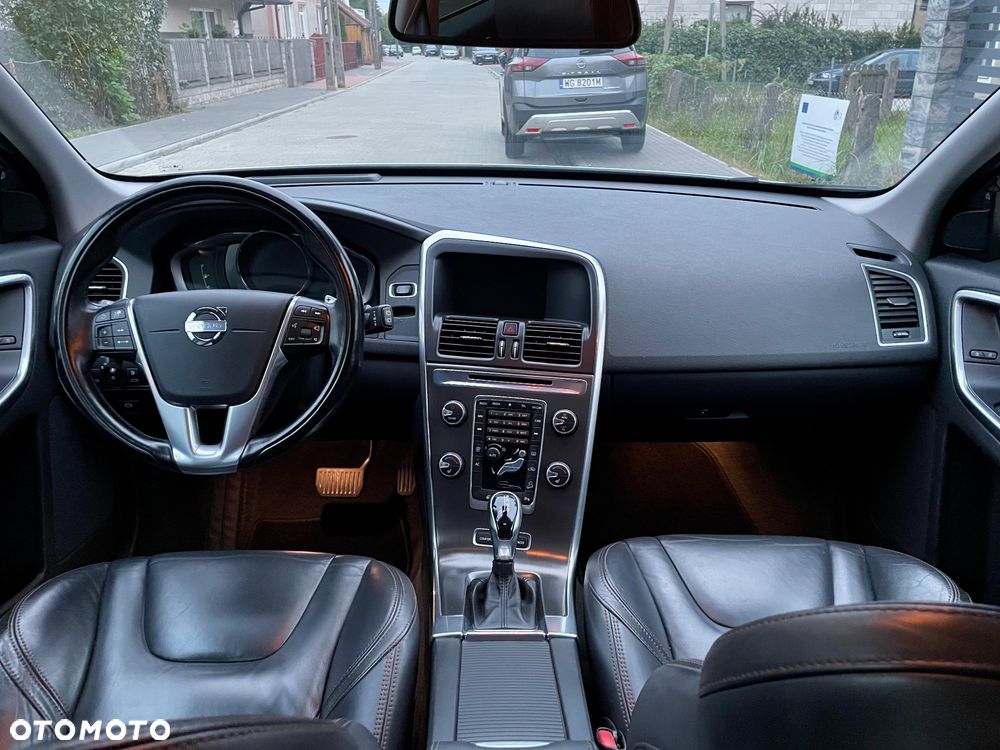 Volvo XC 60 D5 AWD Summum - 14