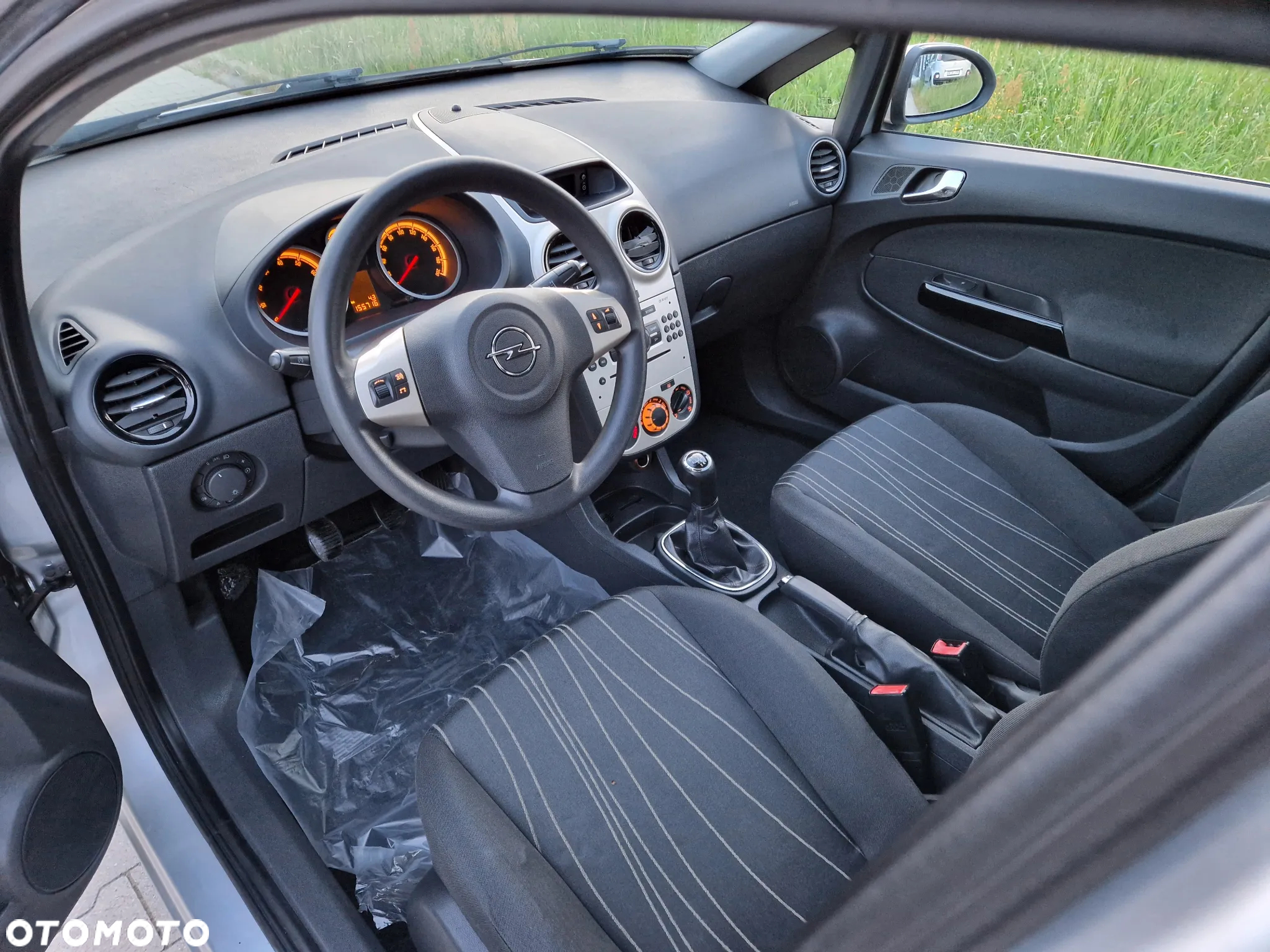 Opel Corsa 1.4 16V Edition - 9