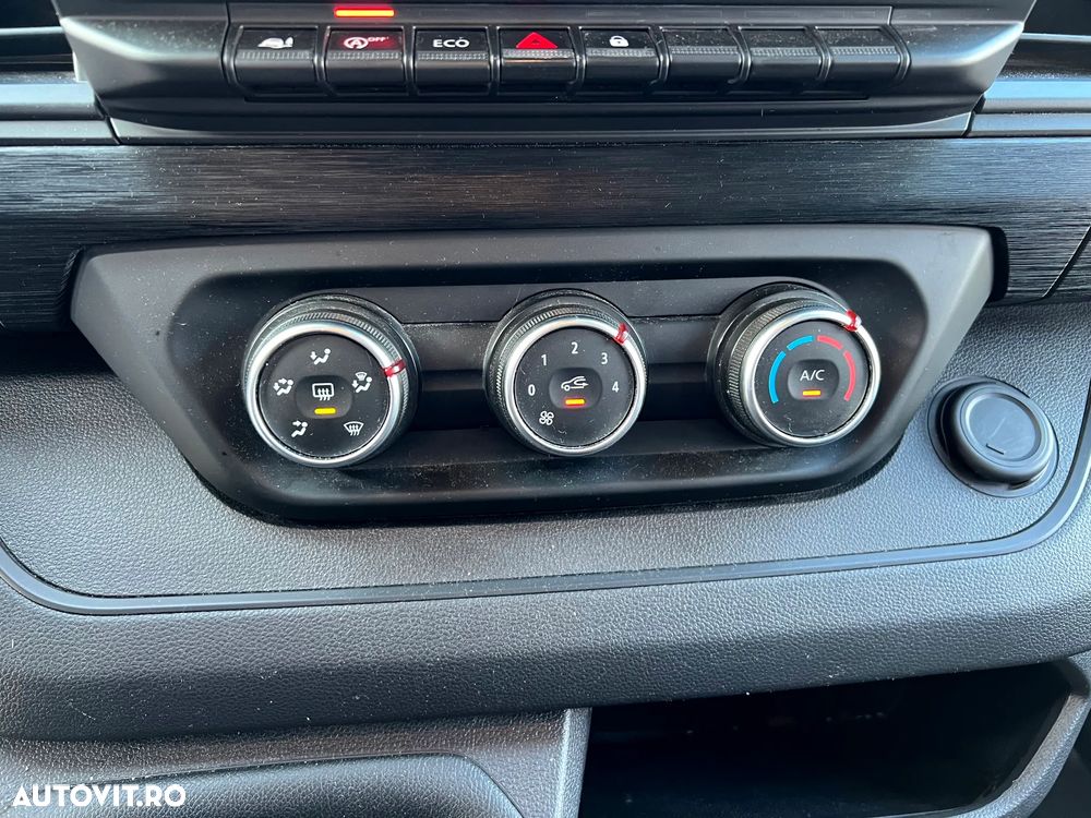 Renault Trafic 2.0 Blue dCi 110 S&S L2 8+1 Life - 22