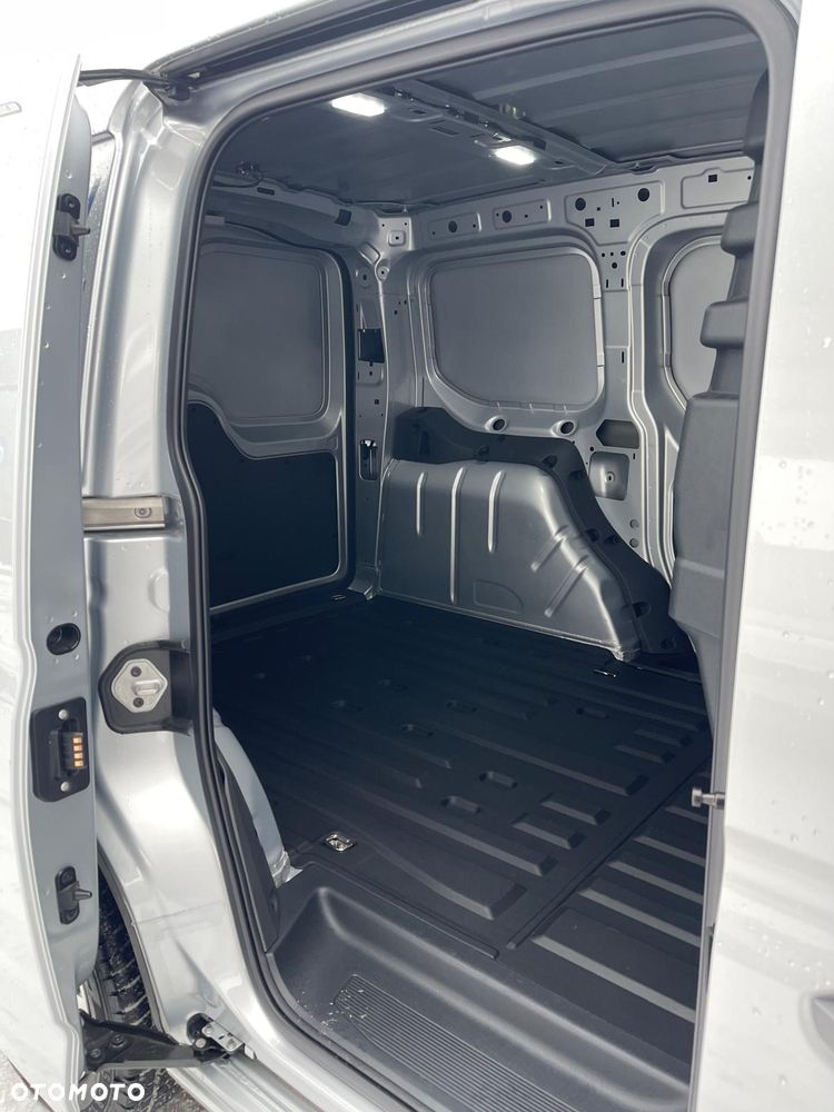 Volkswagen Caddy Cargo - 8