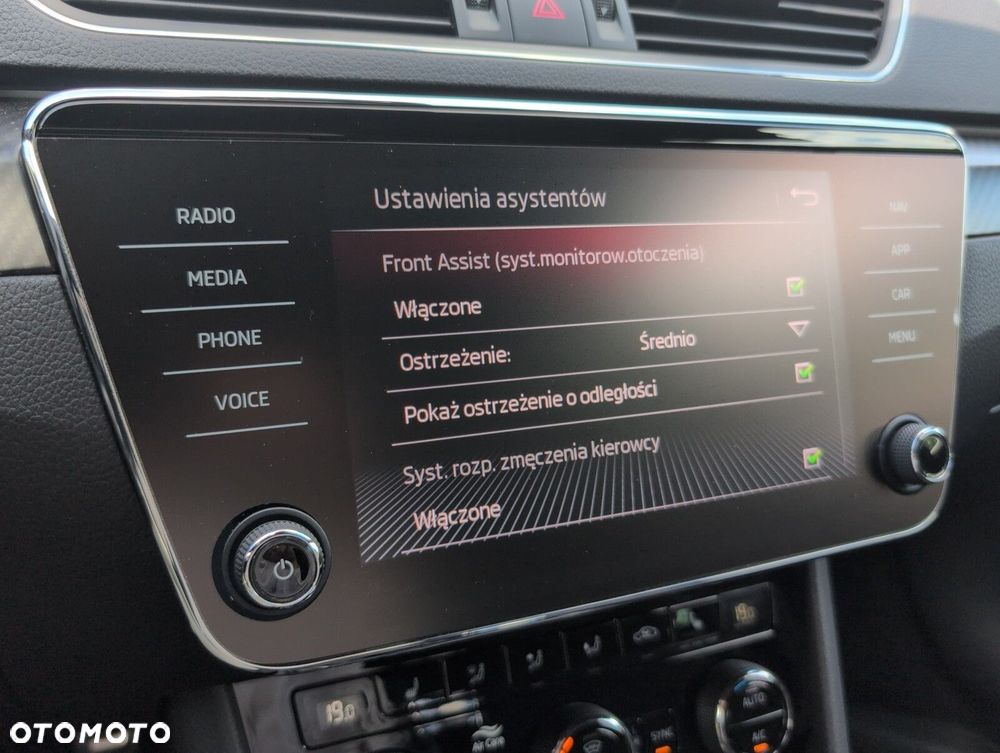 Skoda Superb 2.0 TDI SCR Sportline DSG - 30