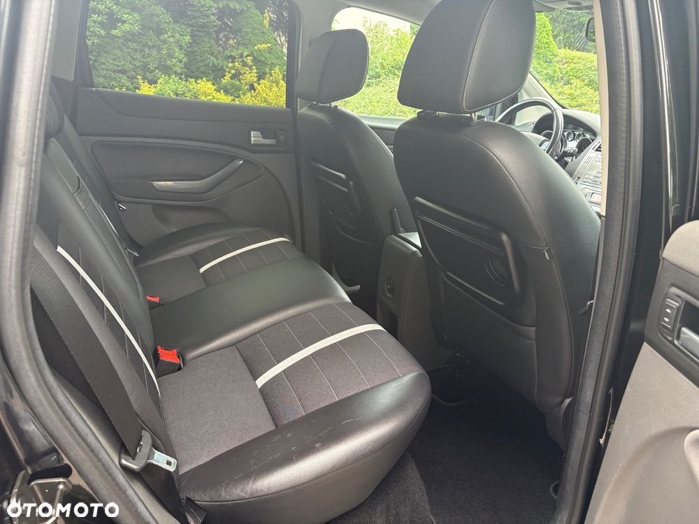 Ford Kuga 2.0 TDCi 4x4 Titanium - 15