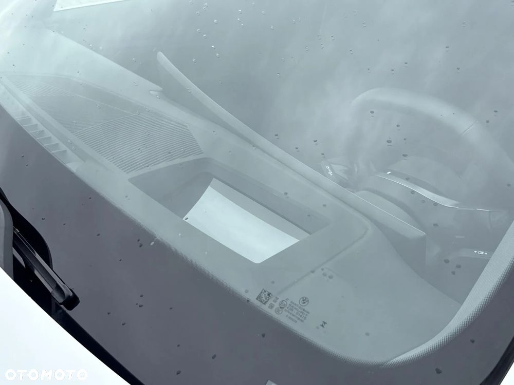 BMW Seria 5 530e xDrive PHEV - 36