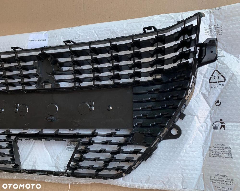 Grill Atrapa przednia Peugeot 208 II 2019- - 11