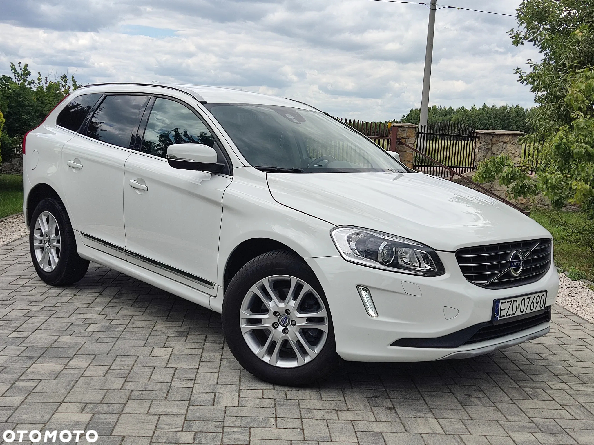 Volvo XC 60 D3 Drive-E Momentum - 9