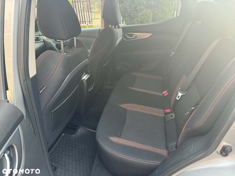 Nissan Qashqai 1.3 DIG-T N-Connecta EU6d - 11