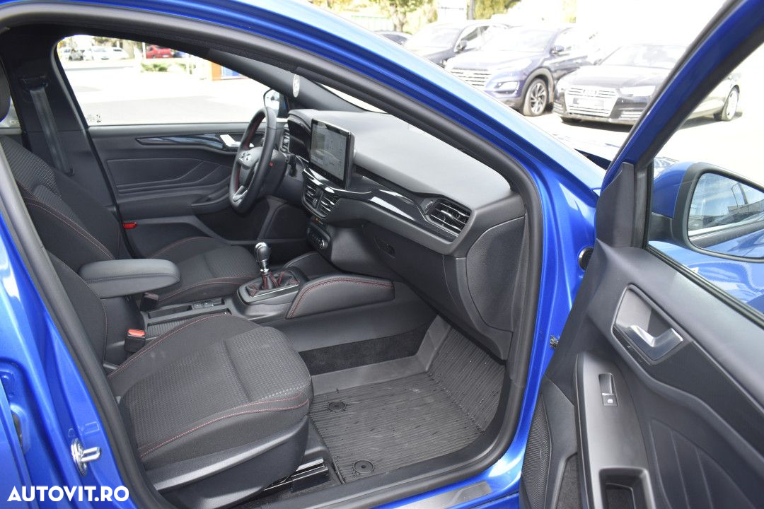 Ford Focus - 13