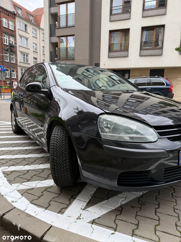 Volkswagen Golf 1.6 FSI Comfortline - 11