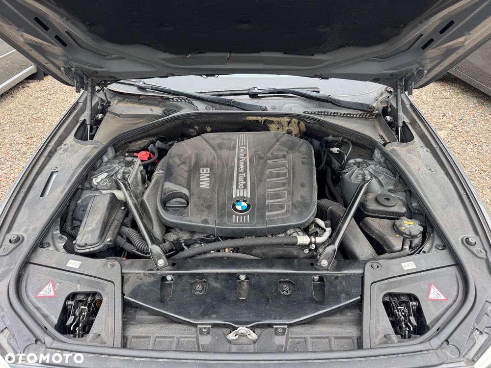 BMW Seria 5 530d Touring Sport-Aut - 12