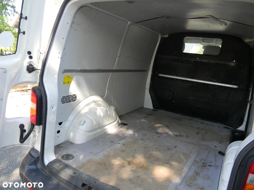 Volkswagen Transporter - 9