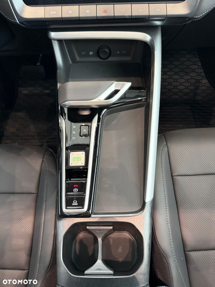 MG ZS Hybrid+ - 20