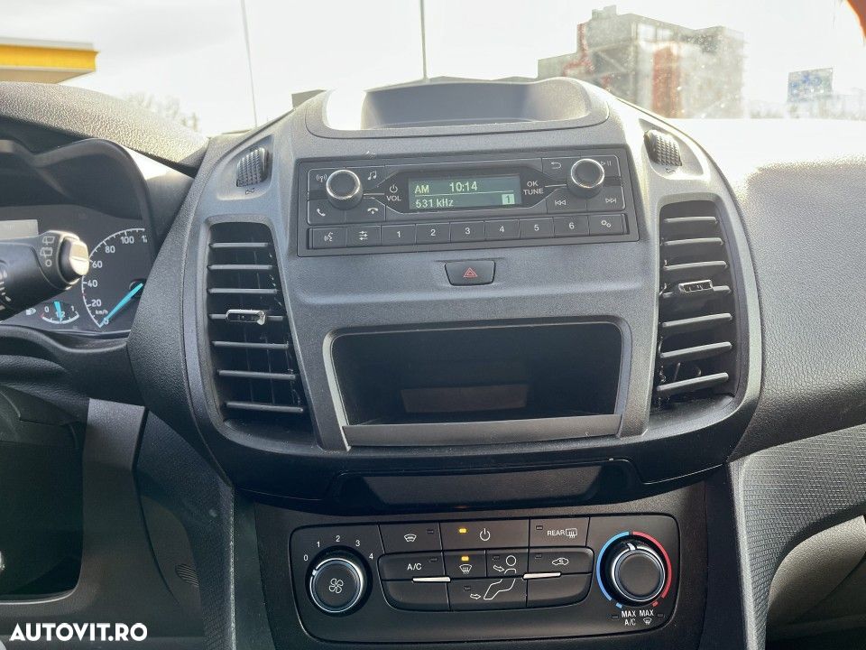 Ford Transit Connect - 17